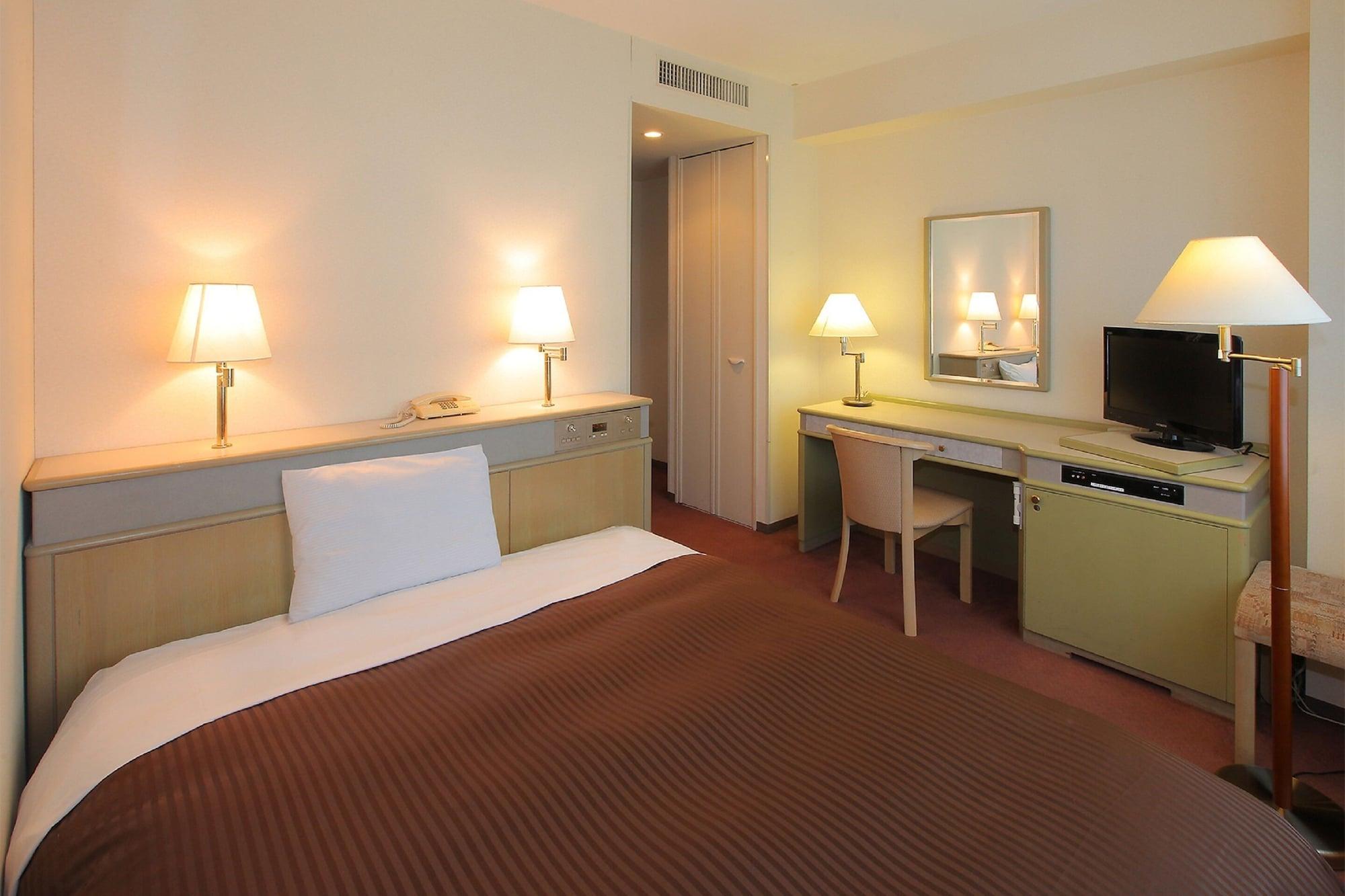 Hotel Green Tower Makuhari Chiba Exterior photo