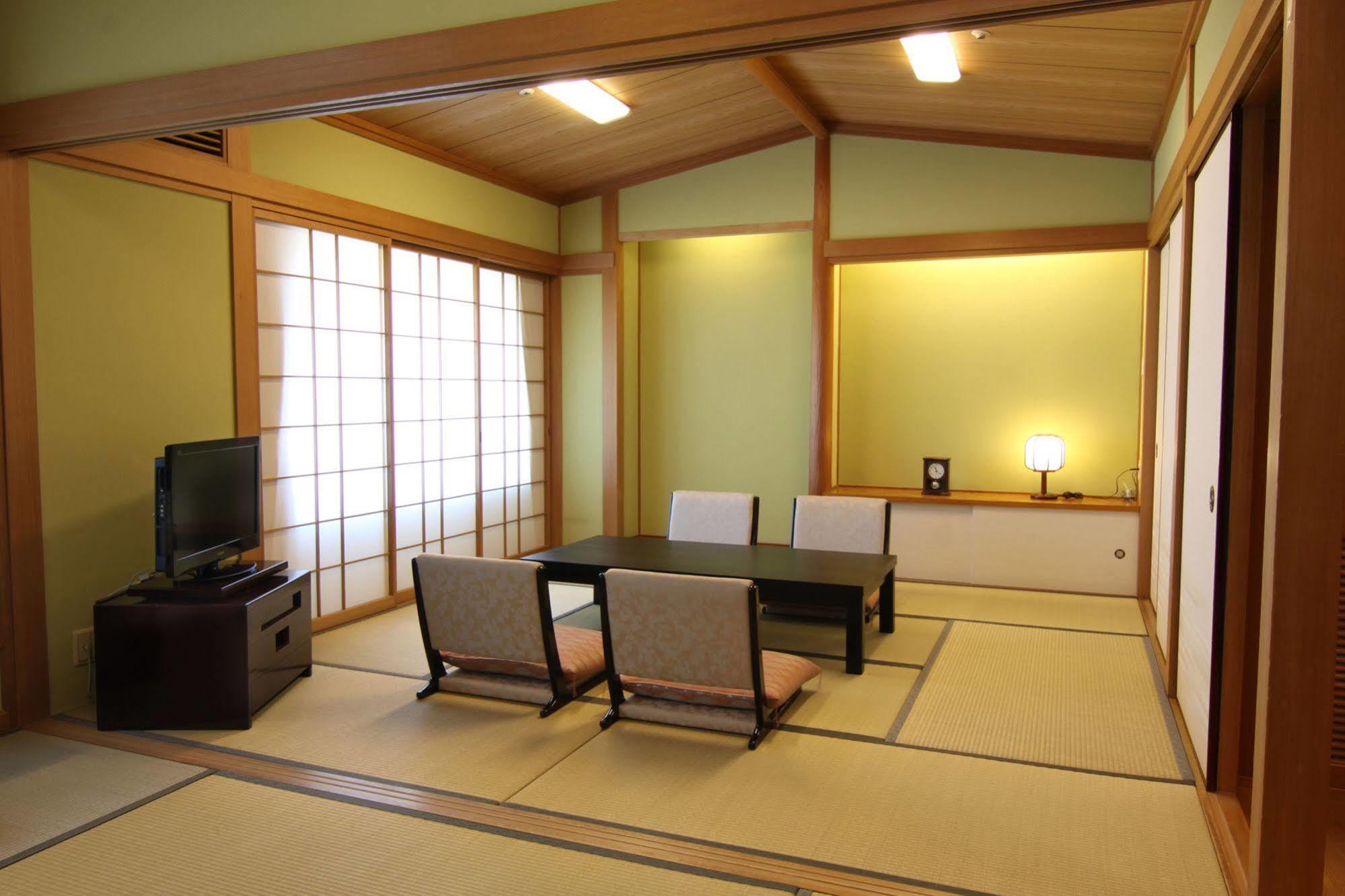 Hotel Green Tower Makuhari Chiba Exterior photo