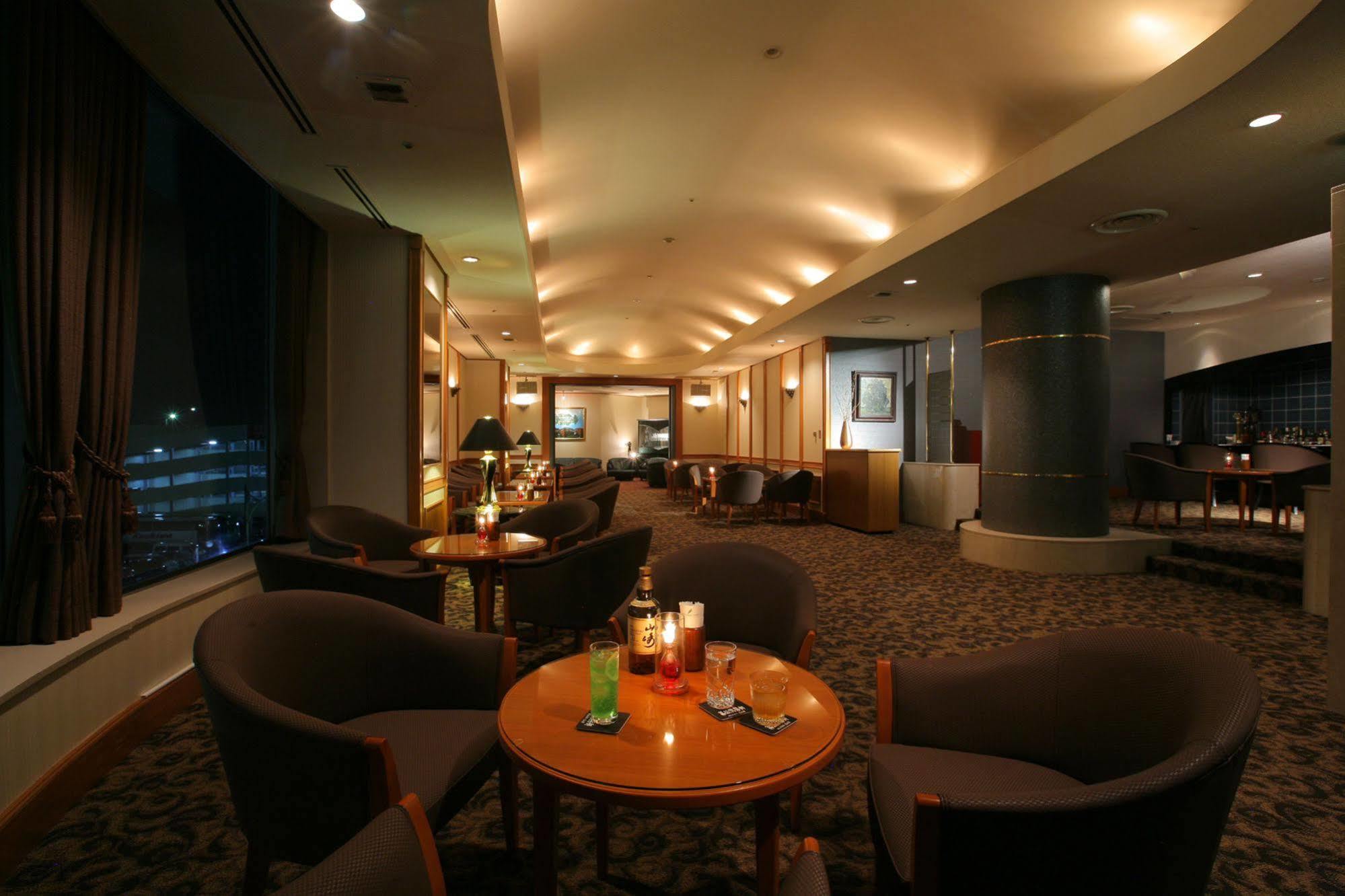 Hotel Green Tower Makuhari Chiba Exterior photo